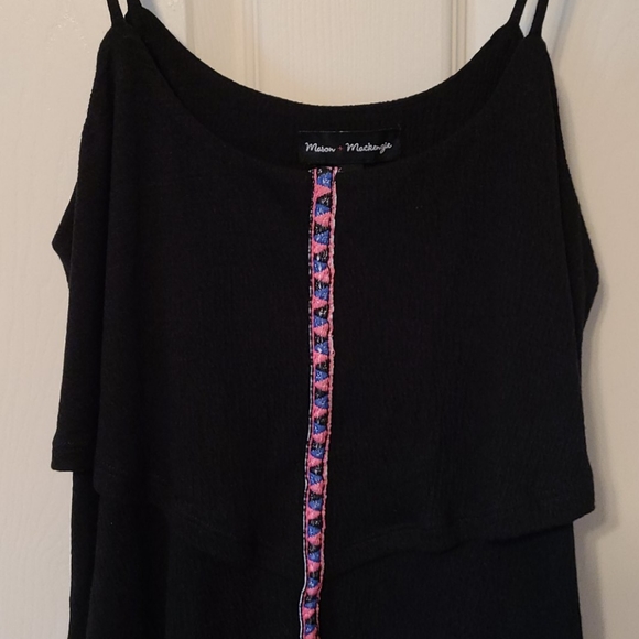 Spaghetti strap Tank Top - Picture 3 of 7